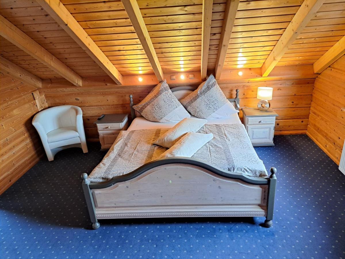 Steewer Landhaus Gemuetliche Ferienwohnung Bis 6 Pers In Ruhiger Ortsrandlage Stebach Exterior photo