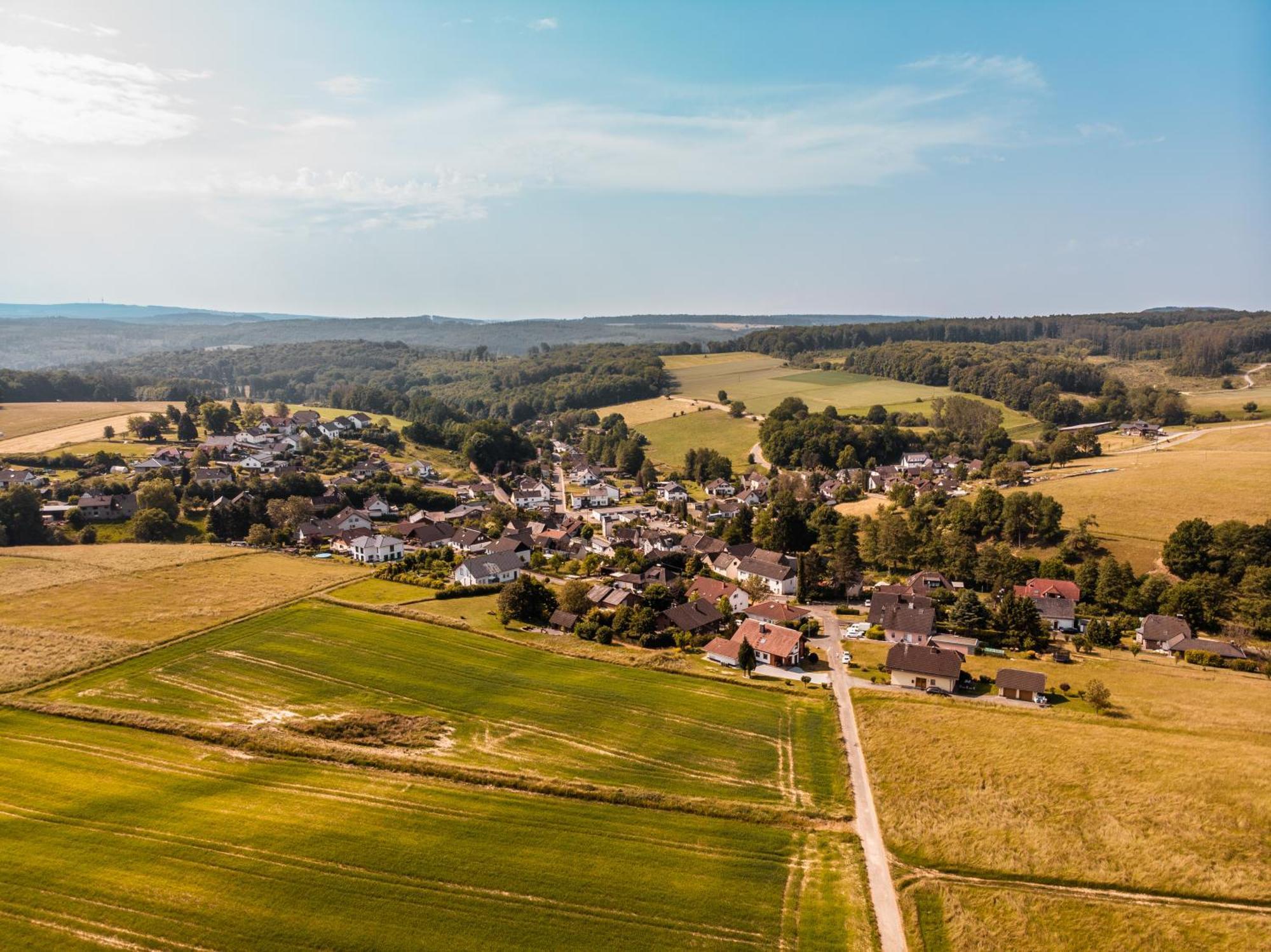 Steewer Landhaus Gemuetliche Ferienwohnung Bis 6 Pers In Ruhiger Ortsrandlage Stebach Exterior photo